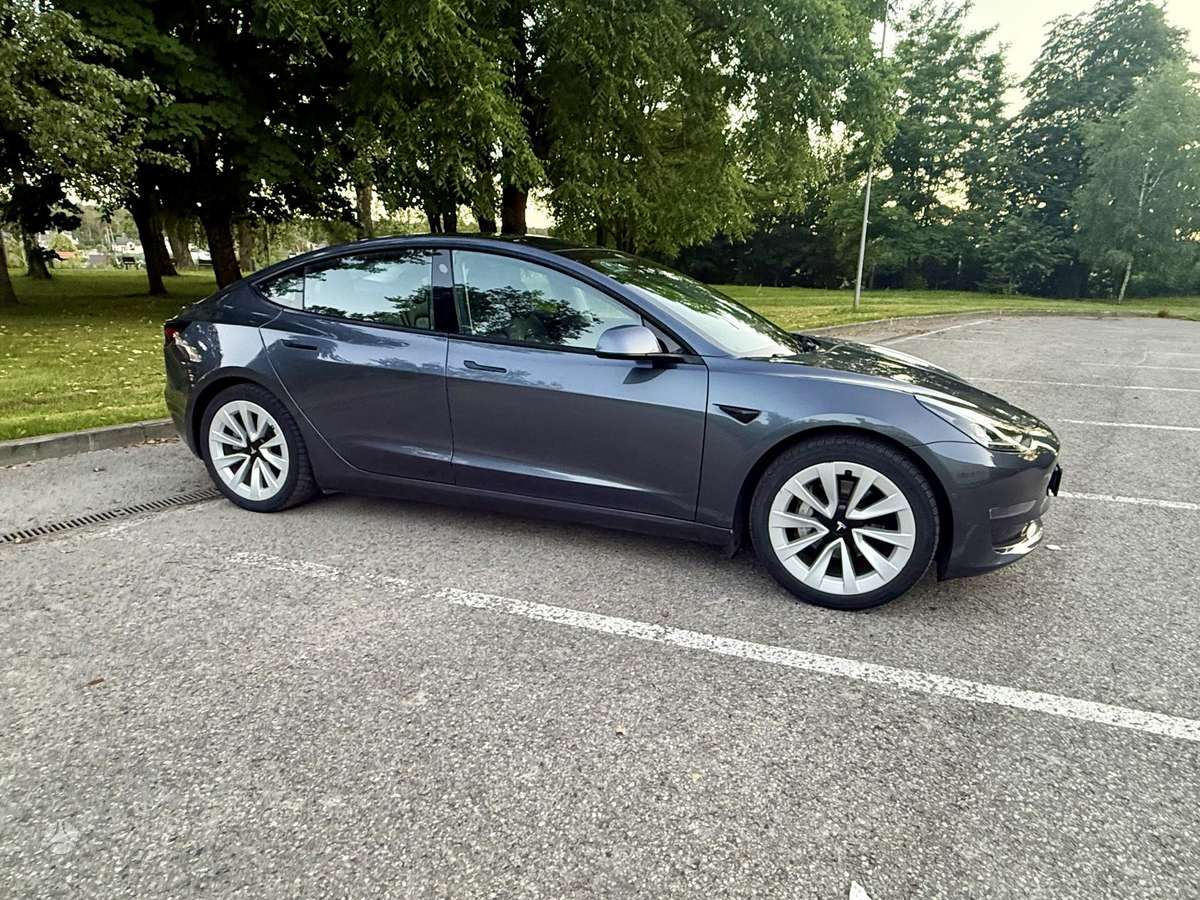 Tesla Model 3, 82 кВт·ч, Седан