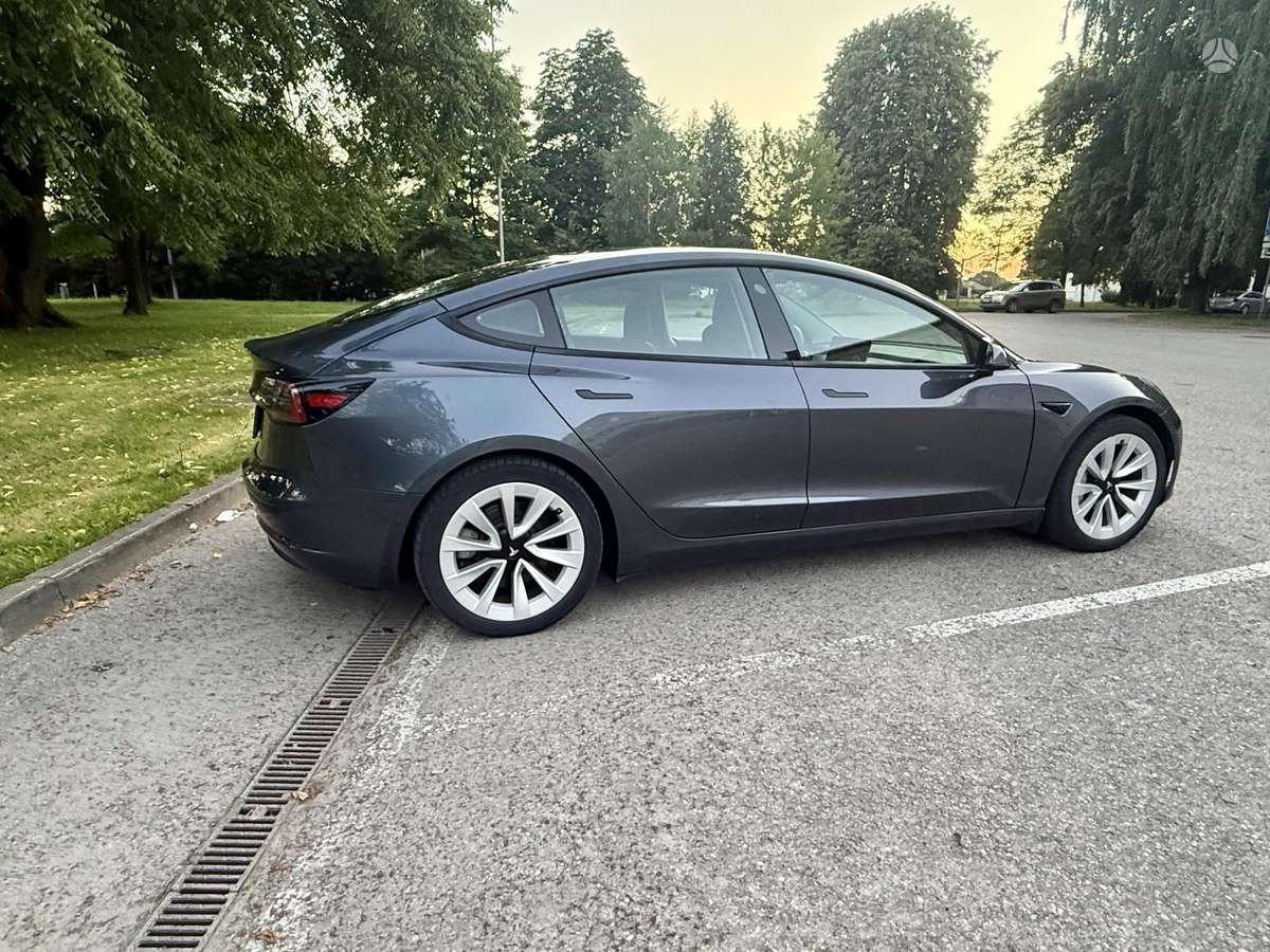Tesla Model 3, 82 кВт·ч, Седан