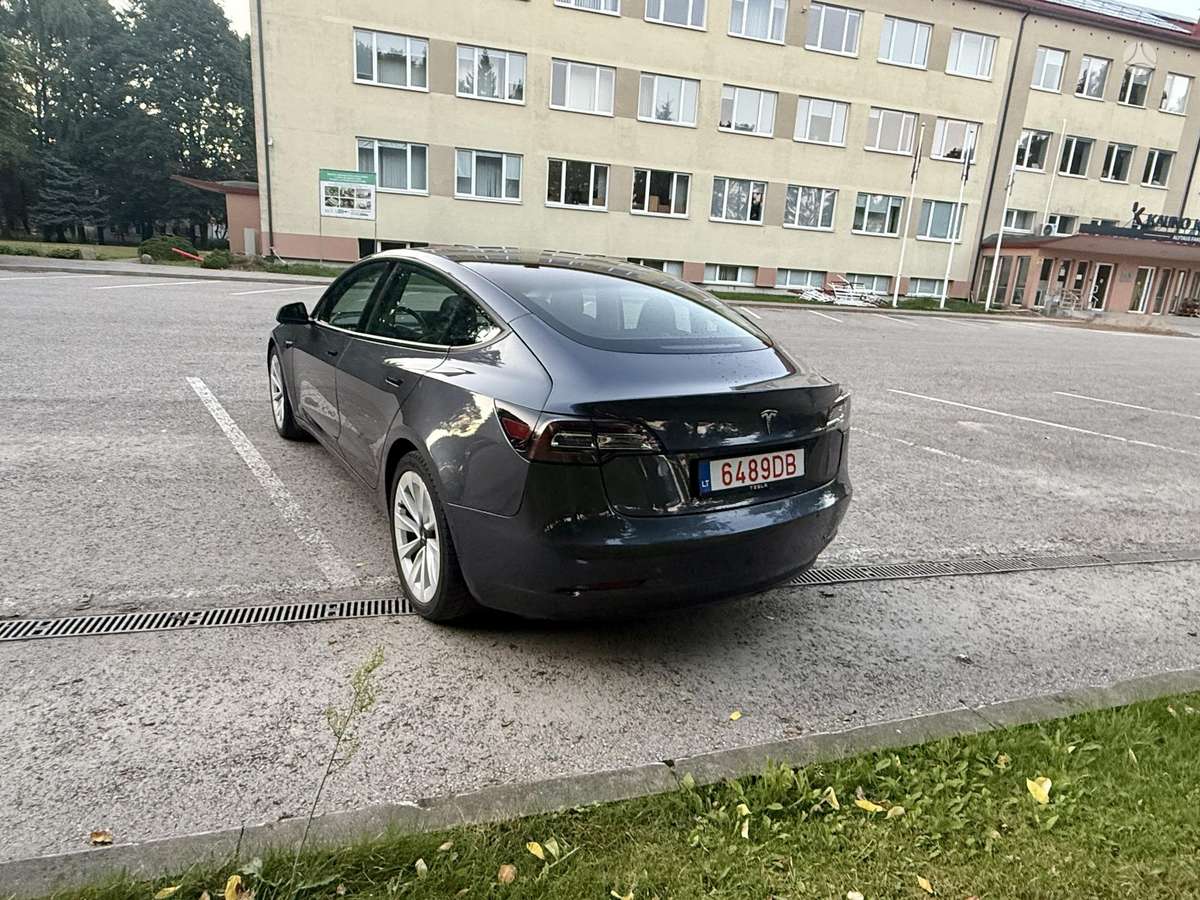 Tesla Model 3, 82 кВт·ч, Седан