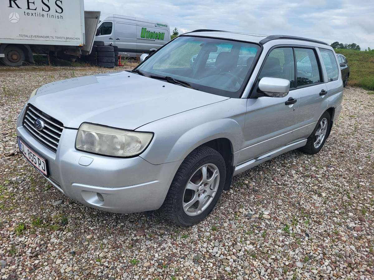 Subaru Forester, 2.0 l., mpv / minivan