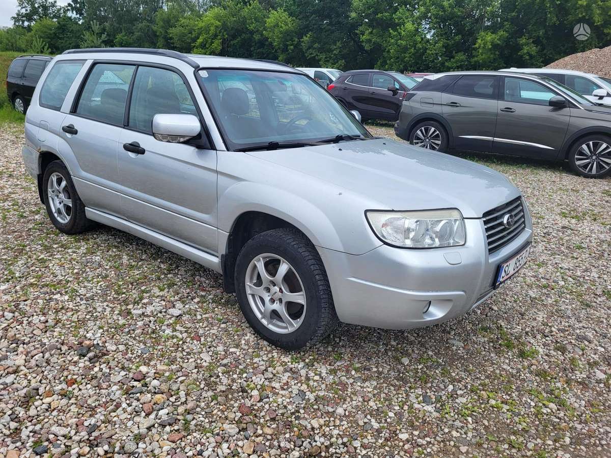 Subaru Forester, 2.0 l., Минивэн