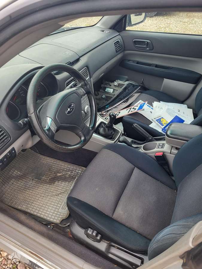Subaru Forester, 2.0 l., mpv / minivan