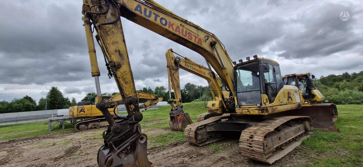 Komatsu PC210LC-8, ekskavatori