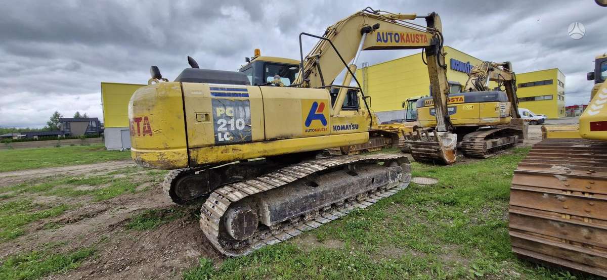 Komatsu PC210LC-8, excavator