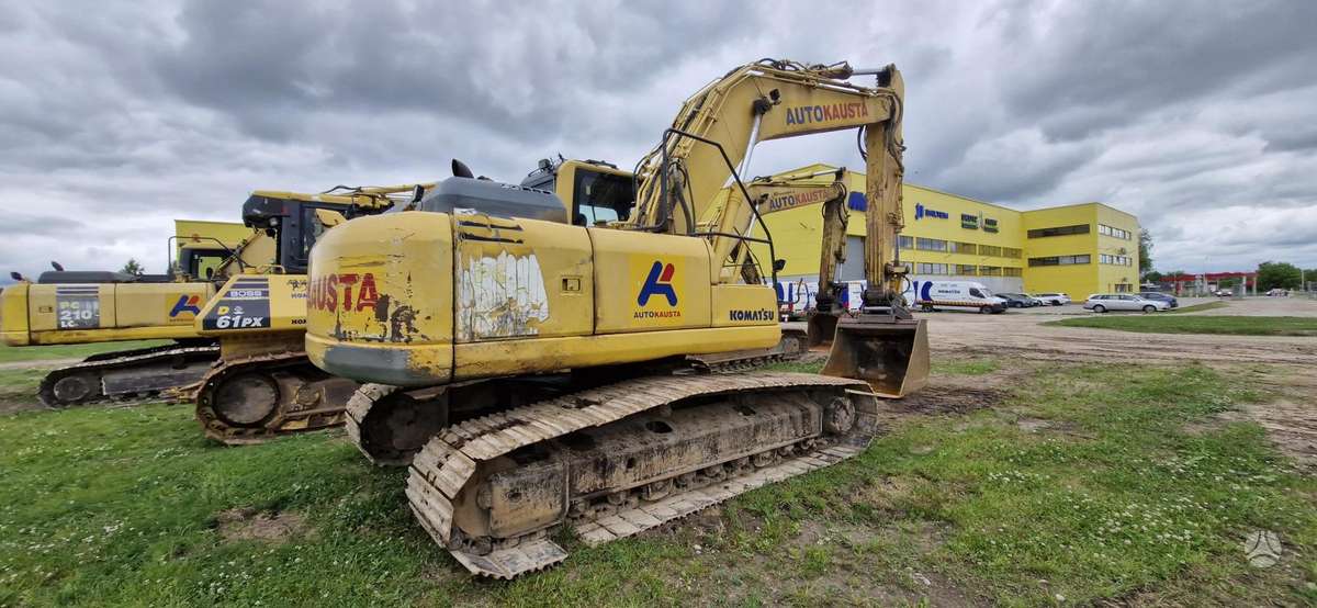 Komatsu PC210LC-8, excavator