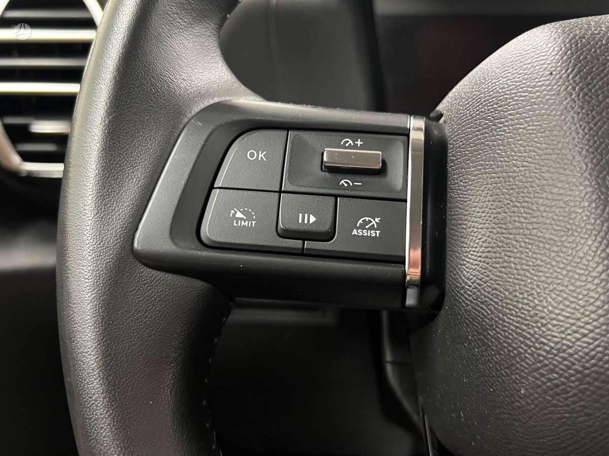 Citroen C4, 1.2 l., hatchback