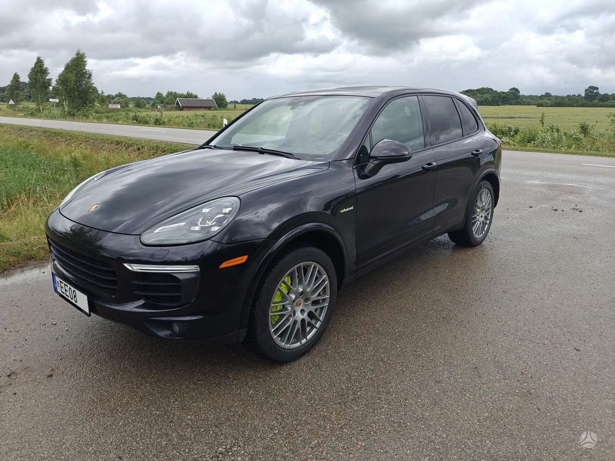 Porsche Cayenne - 1