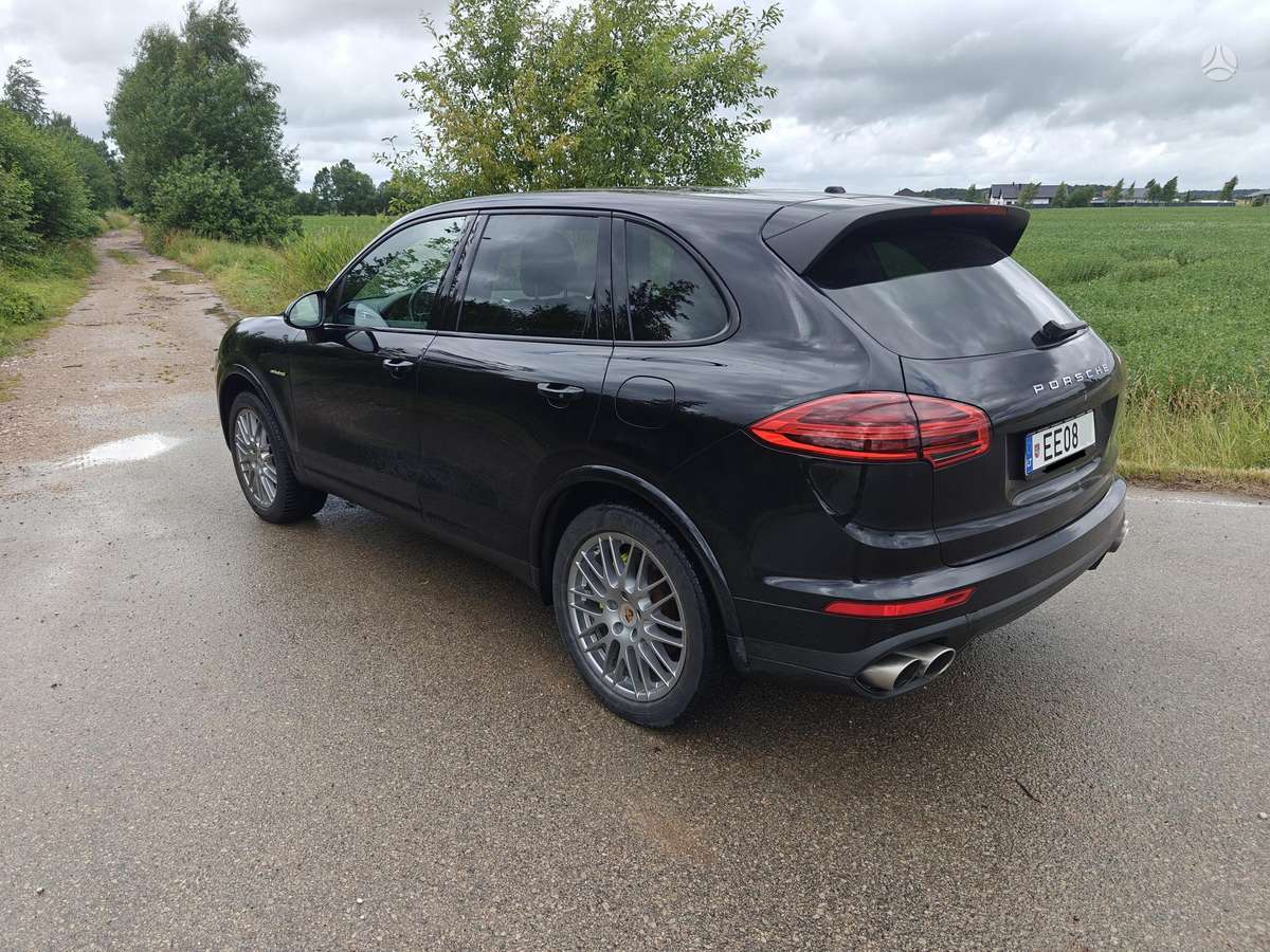 Porsche Cayenne - 3