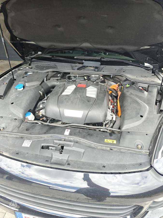 Porsche Cayenne - 9