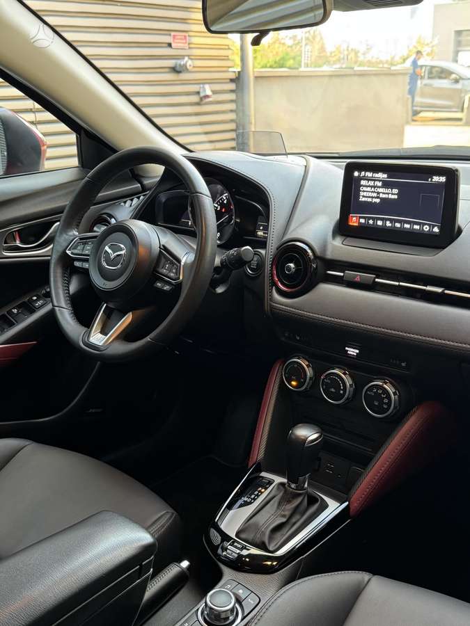 Mazda CX-3, 2.0 l., Хэтчбек