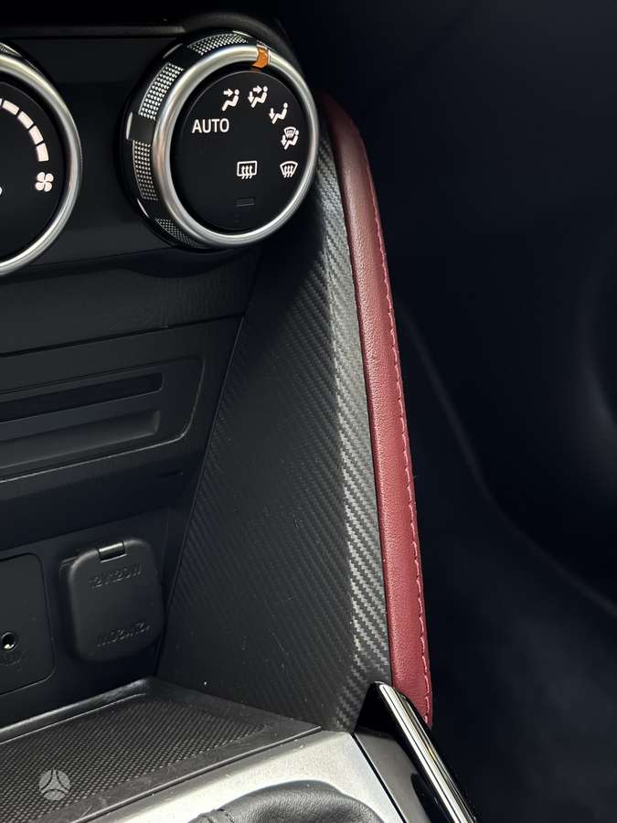 Mazda CX-3, 2.0 l., hatchback