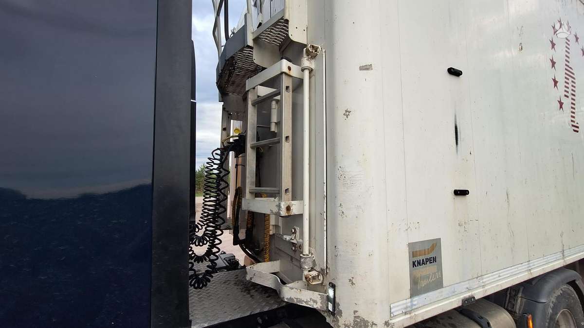 Knapen K100, with moving floor