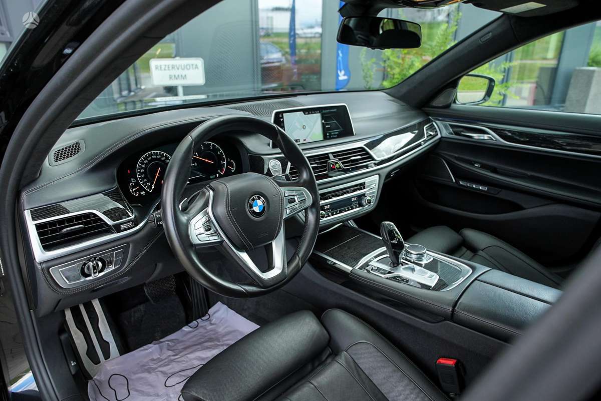 BMW 730, 3.0 l., Седан