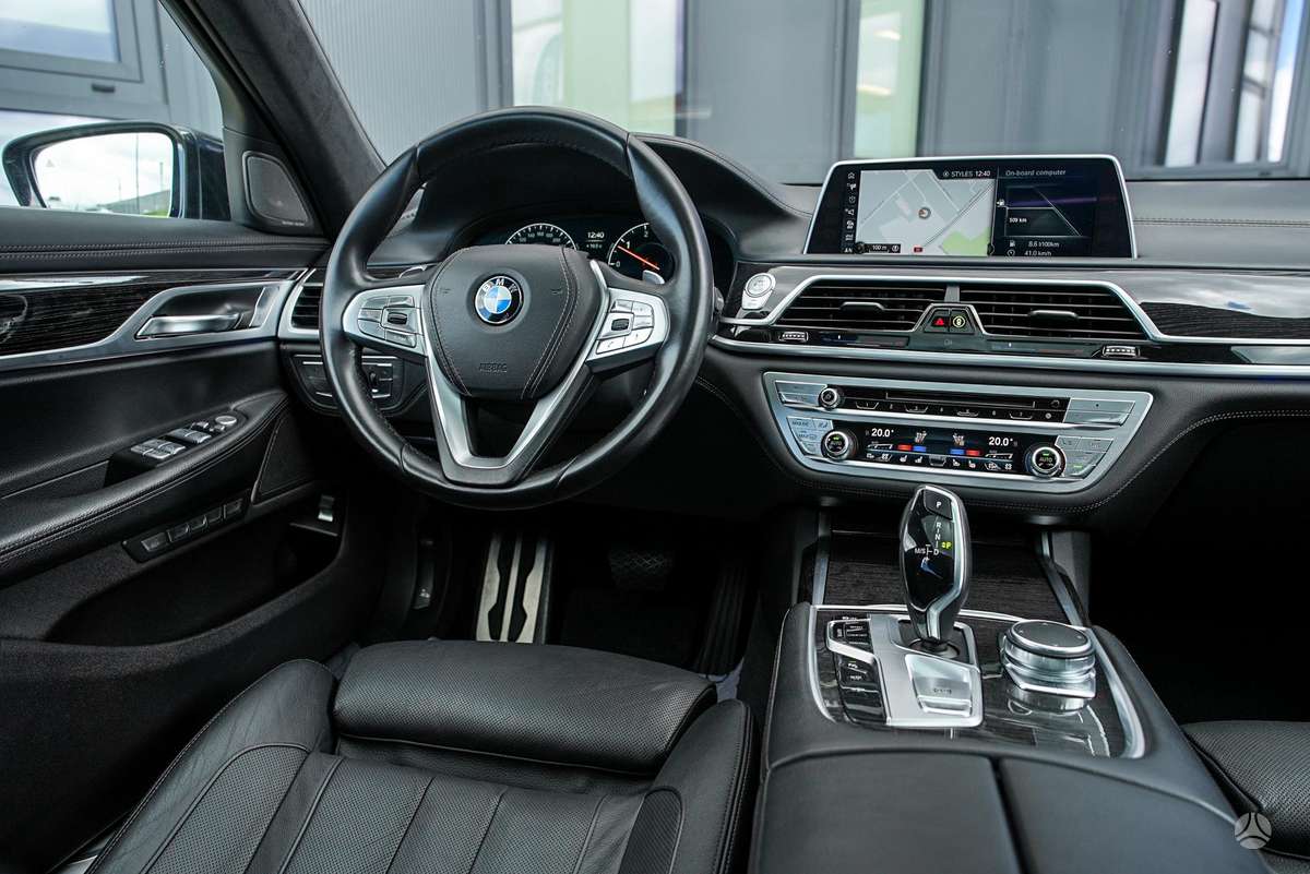 BMW 730, 3.0 l., Седан
