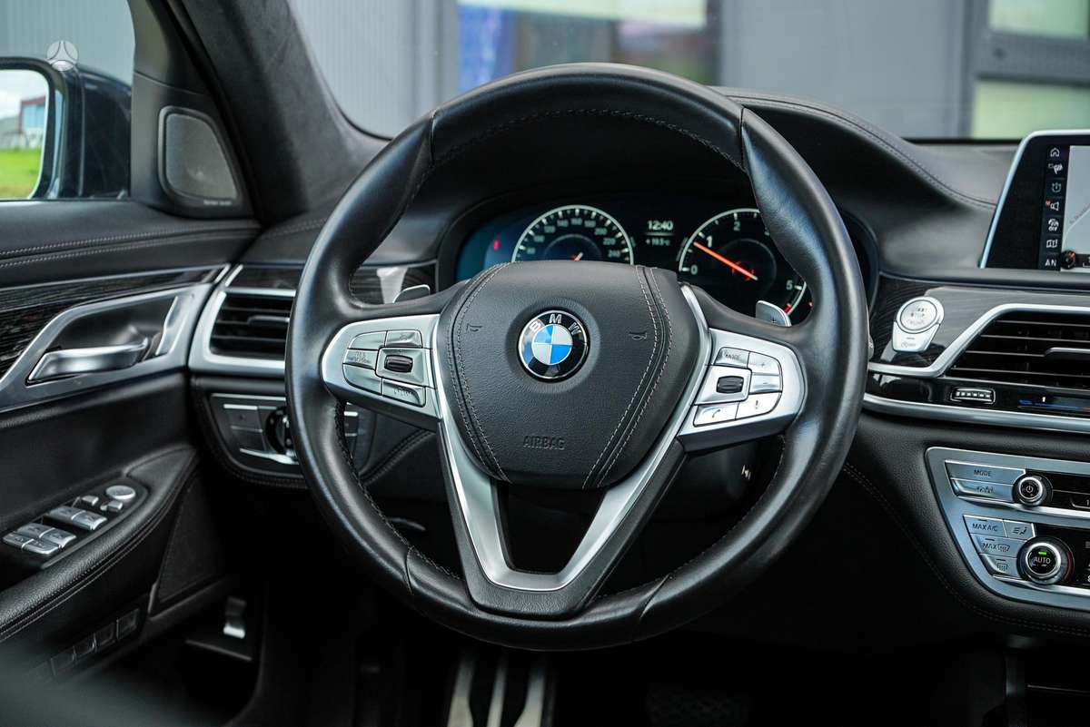 BMW 730, 3.0 l., Седан