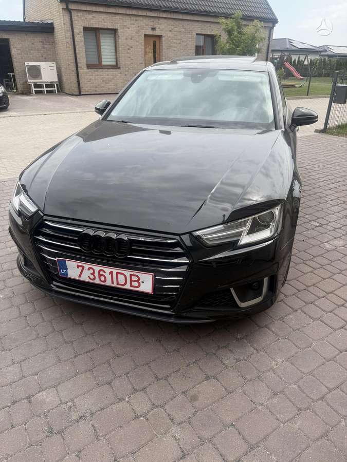 Audi A4, 2.0 l., Седан