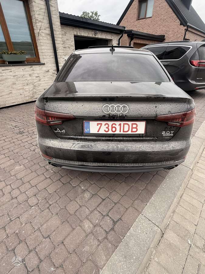 Audi A4, 2.0 l., Седан