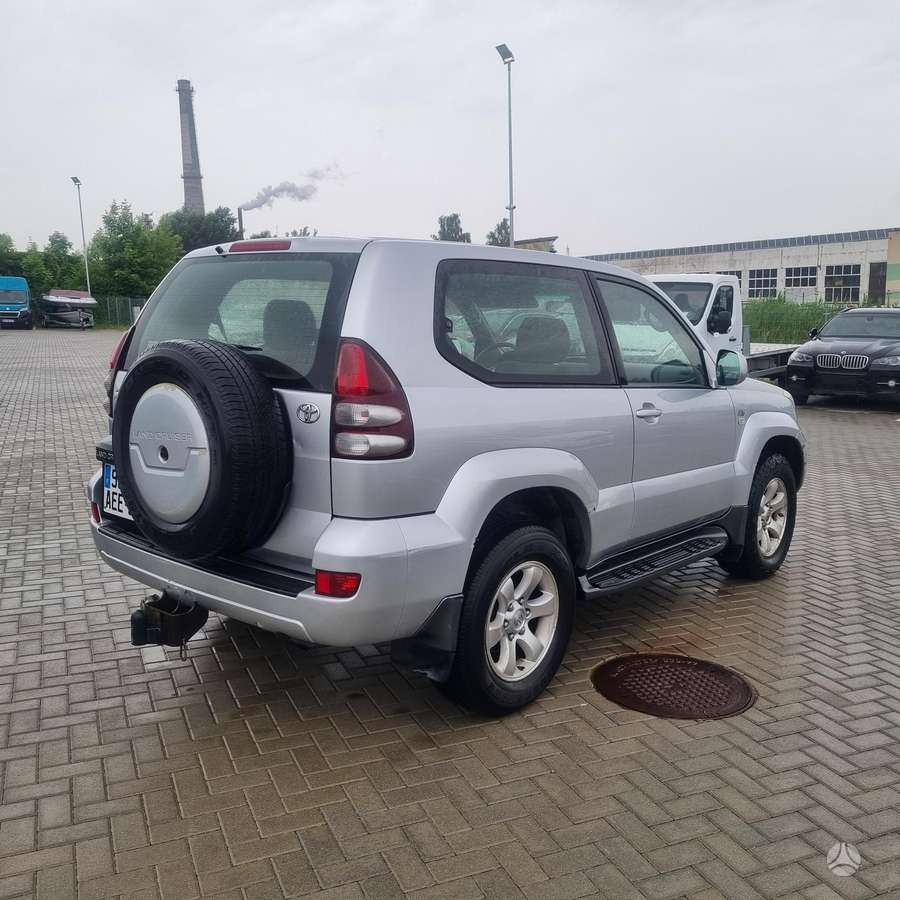 Toyota Land Cruiser - 3
