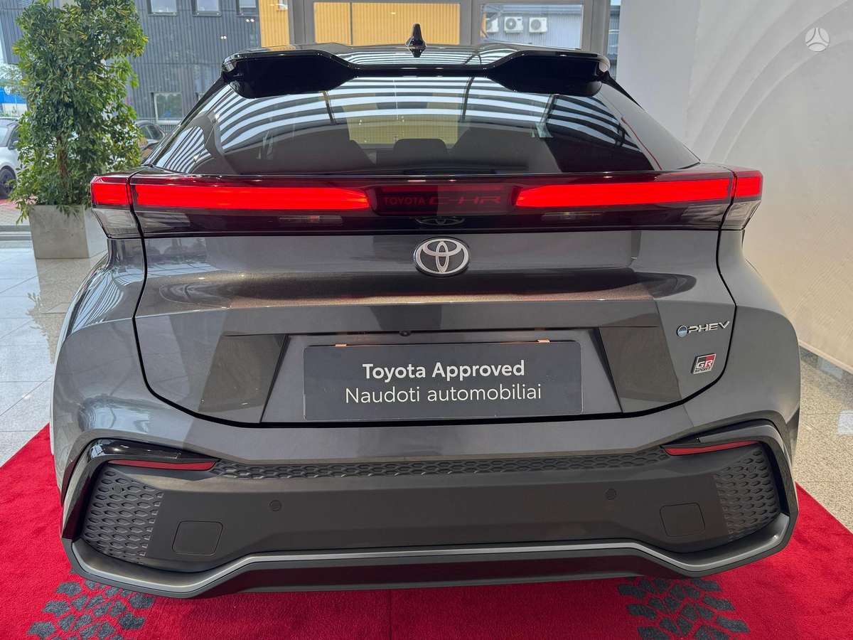 Toyota C-HR - 7