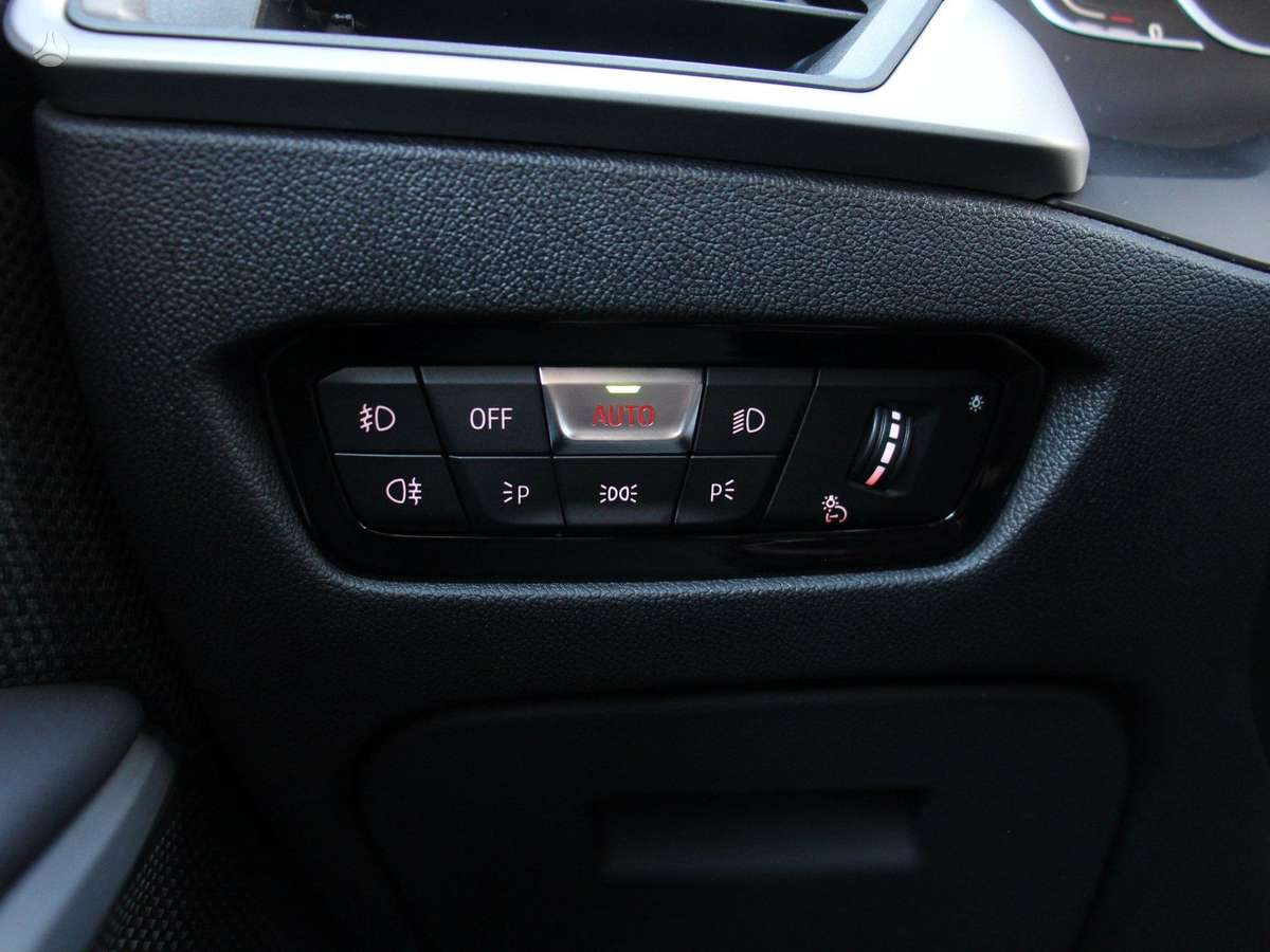 BMW 318, 2.0 l., Седан
