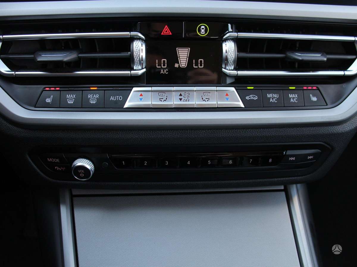 BMW 318, 2.0 l., Седан