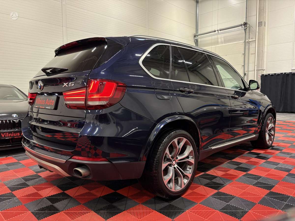 BMW X5, 3.0 l., off-road / crossover