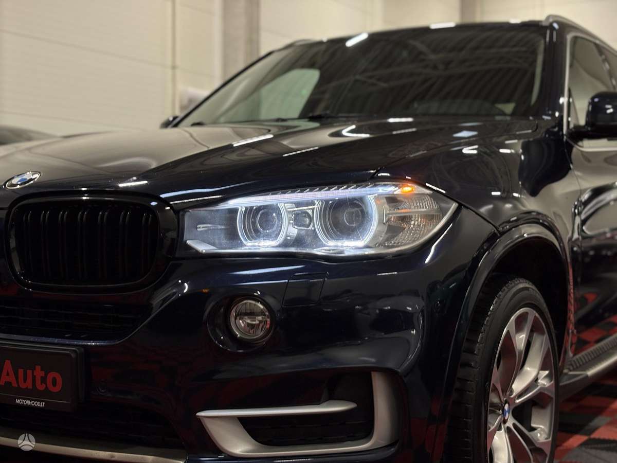 BMW X5, 3.0 l., off-road / crossover