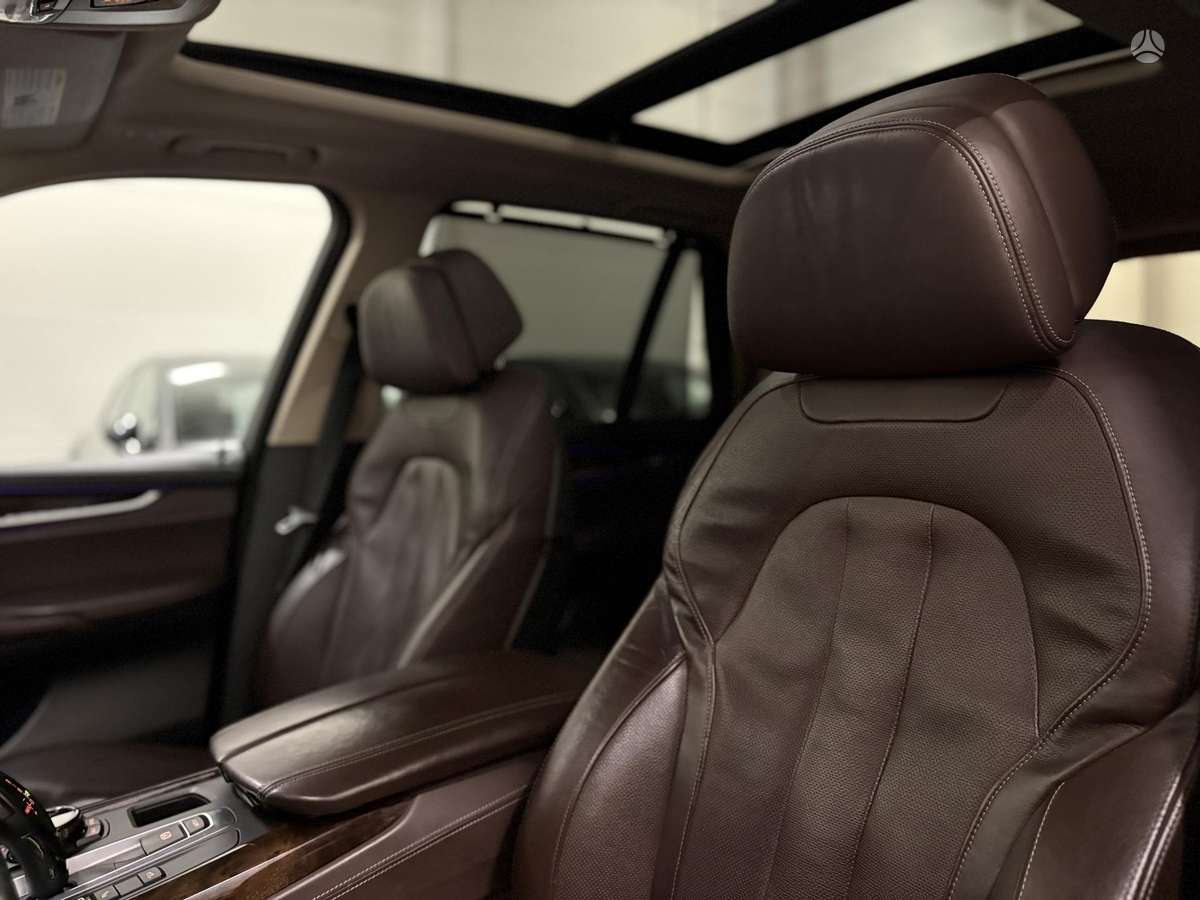 BMW X5, 3.0 l., off-road / crossover