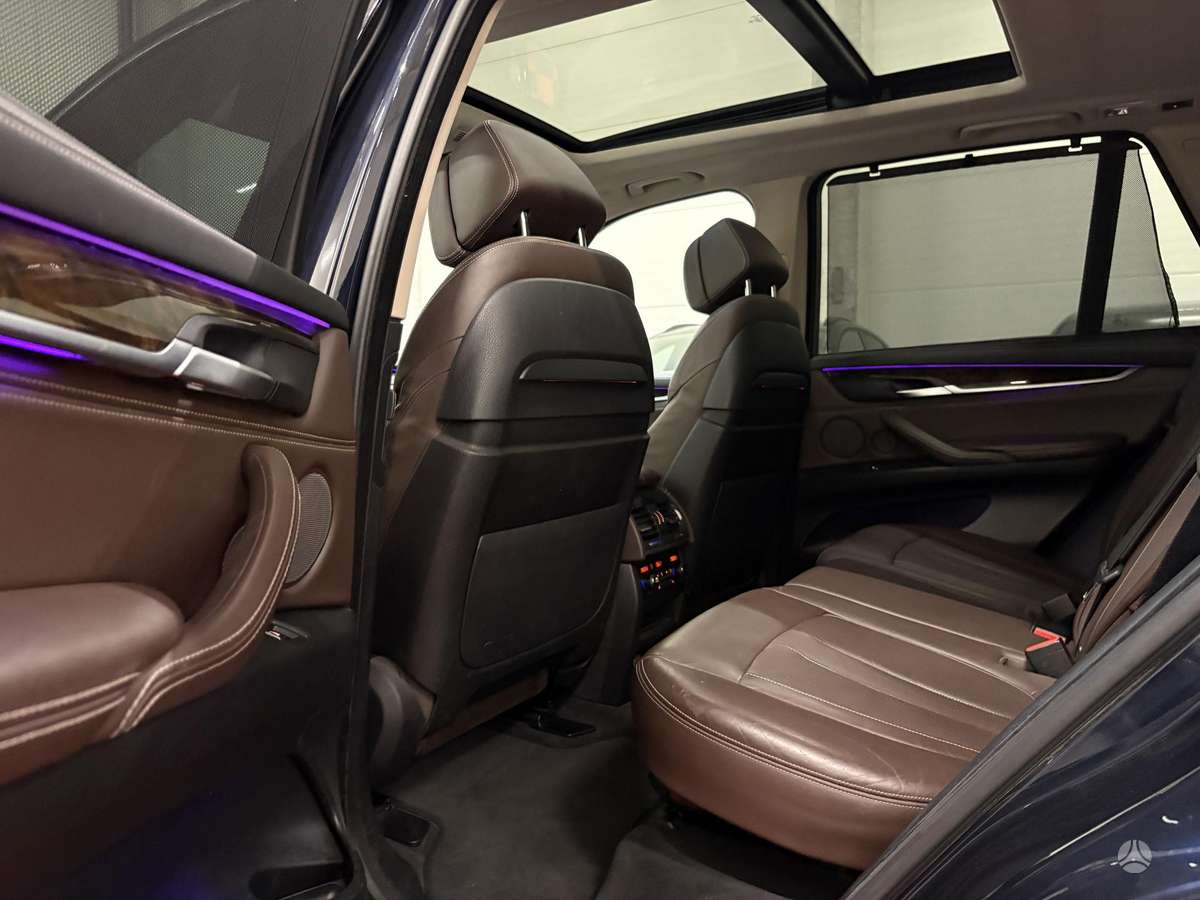 BMW X5, 3.0 l., off-road / crossover