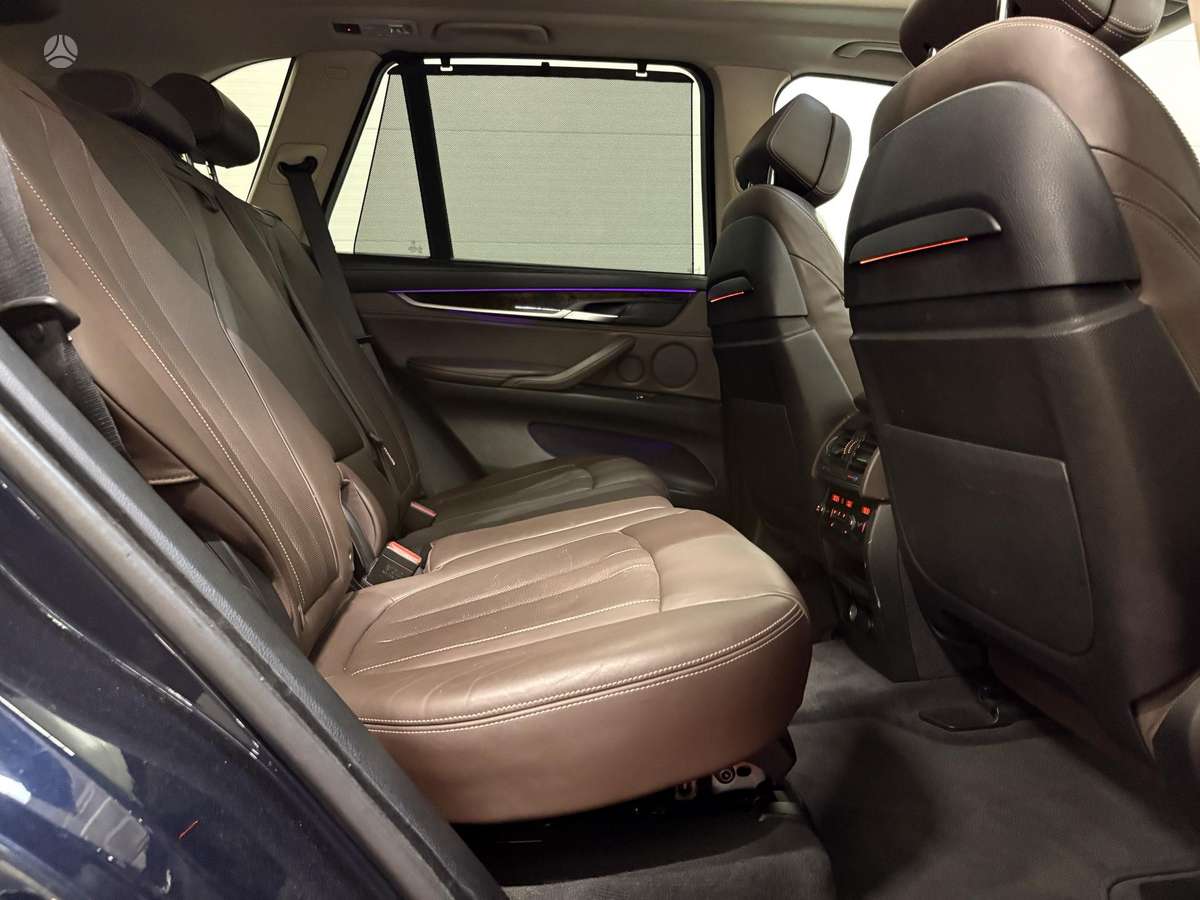 BMW X5, 3.0 l., off-road / crossover