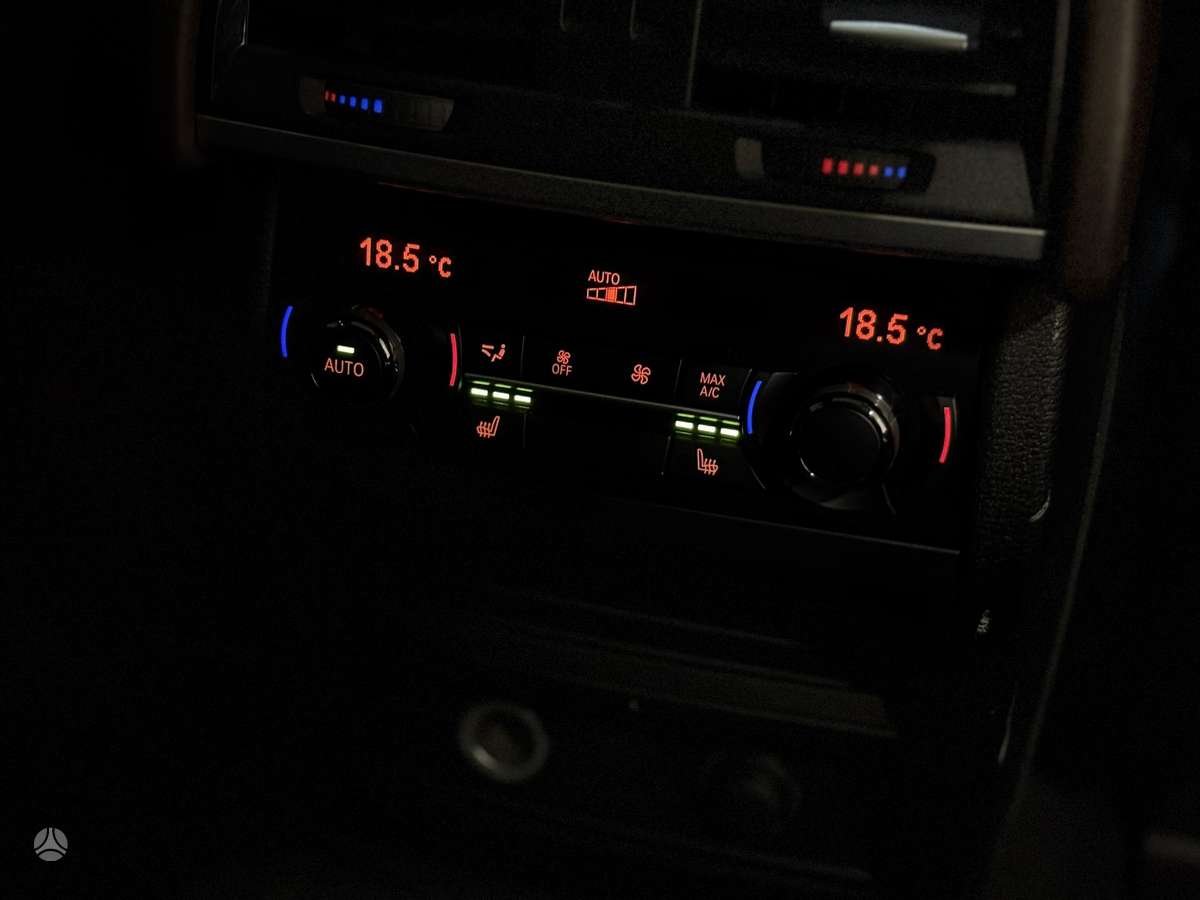 BMW X5, 3.0 l., off-road / crossover