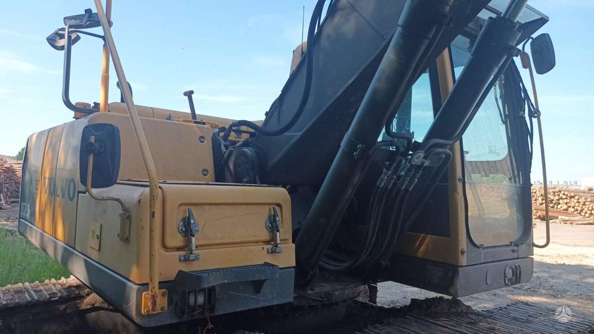 Volvo EC210Bls, ekskavatori