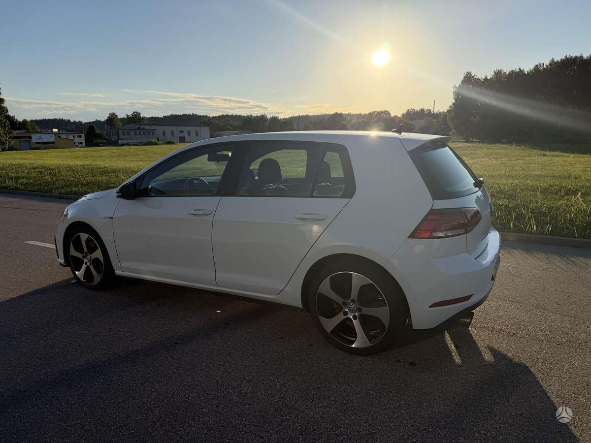 Volkswagen Golf, 2.0 l., Хэтчбек