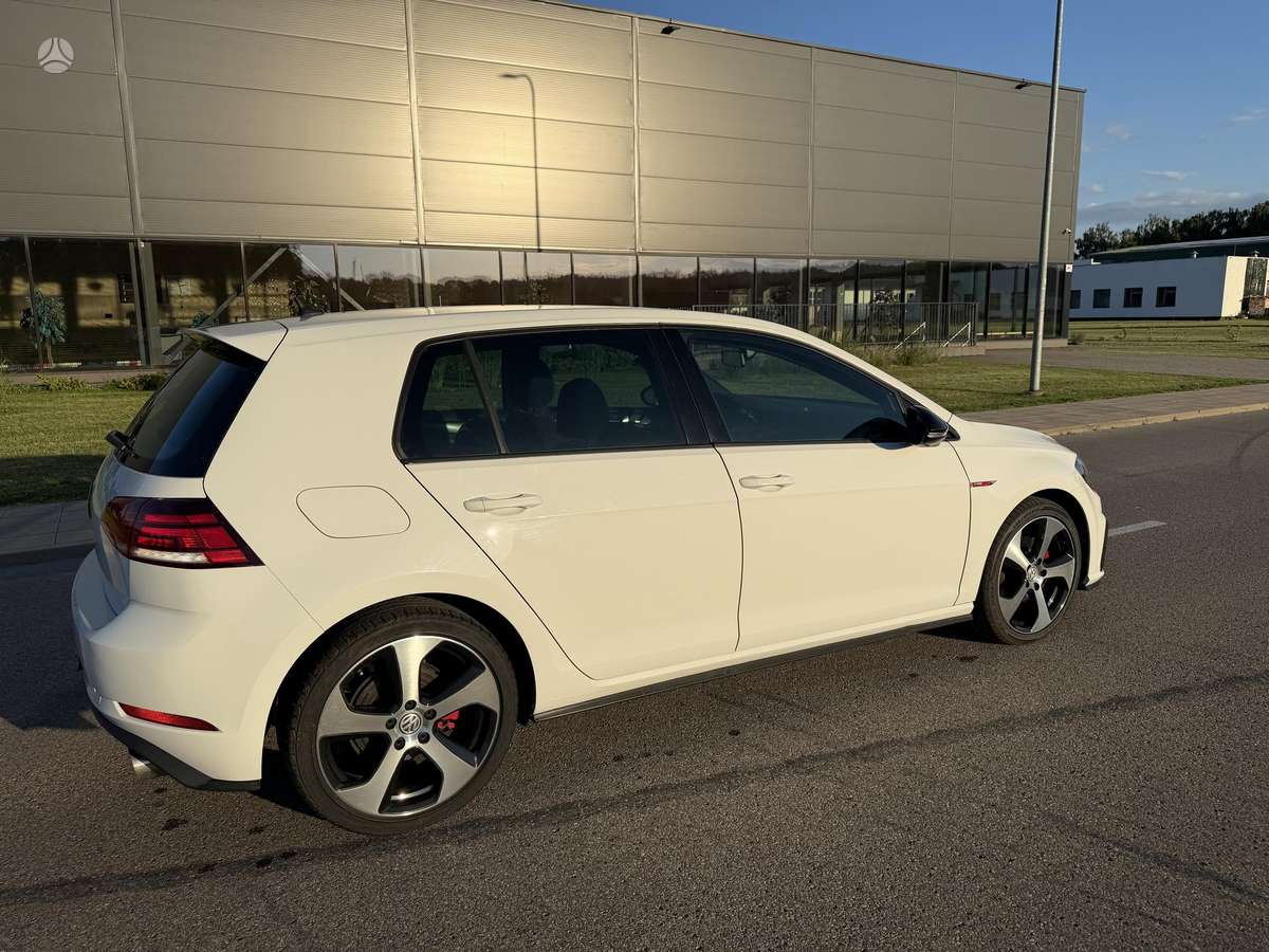 Volkswagen Golf, 2.0 l., Хэтчбек