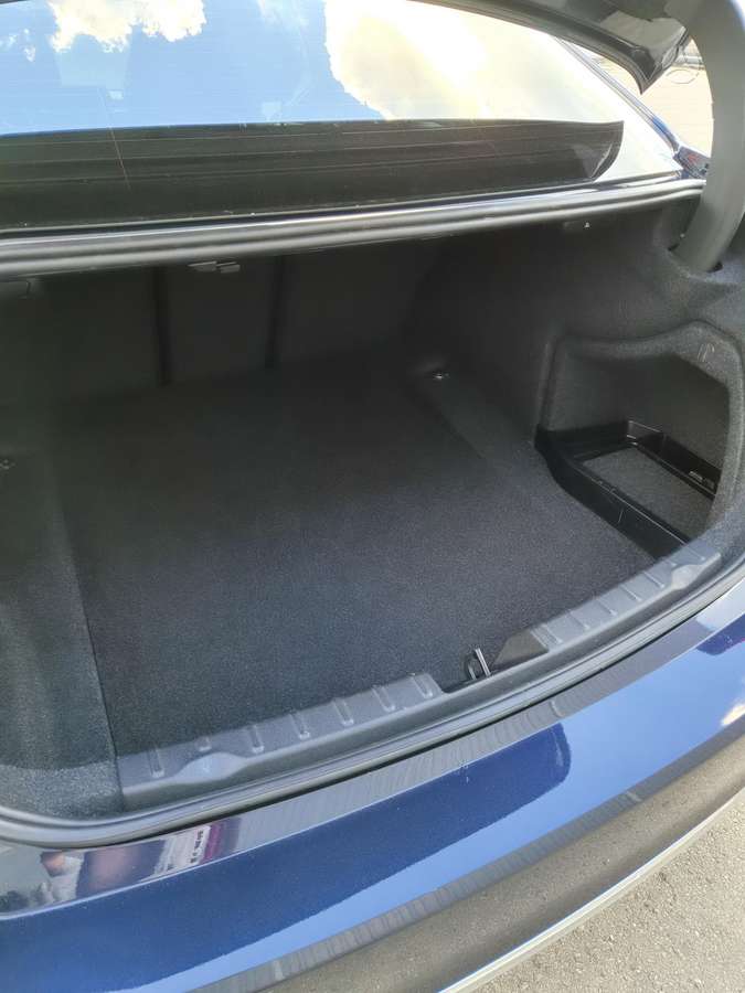 BMW 320, 2.0 l., sedanas