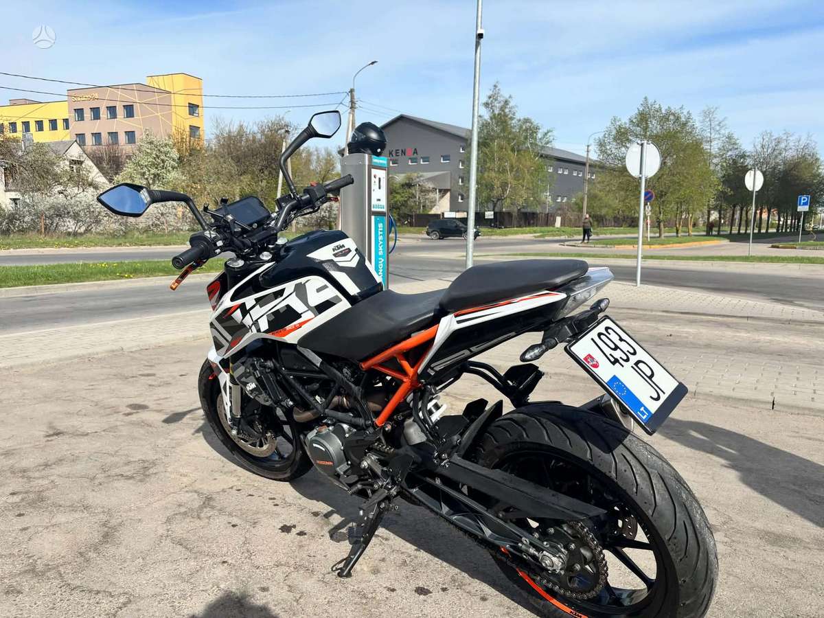 KTM Duke 125cc, street / classic