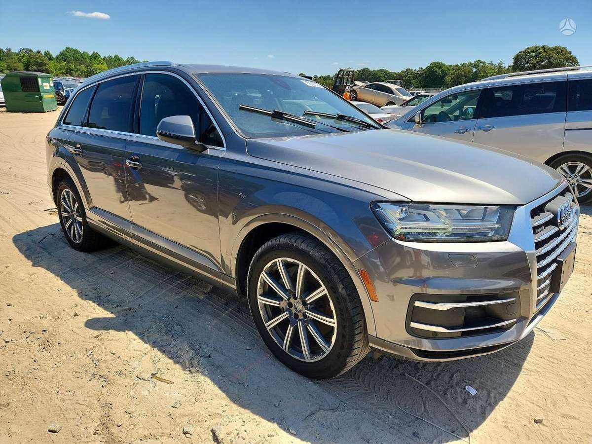Audi Q7, 3.0 l., off-road / crossover