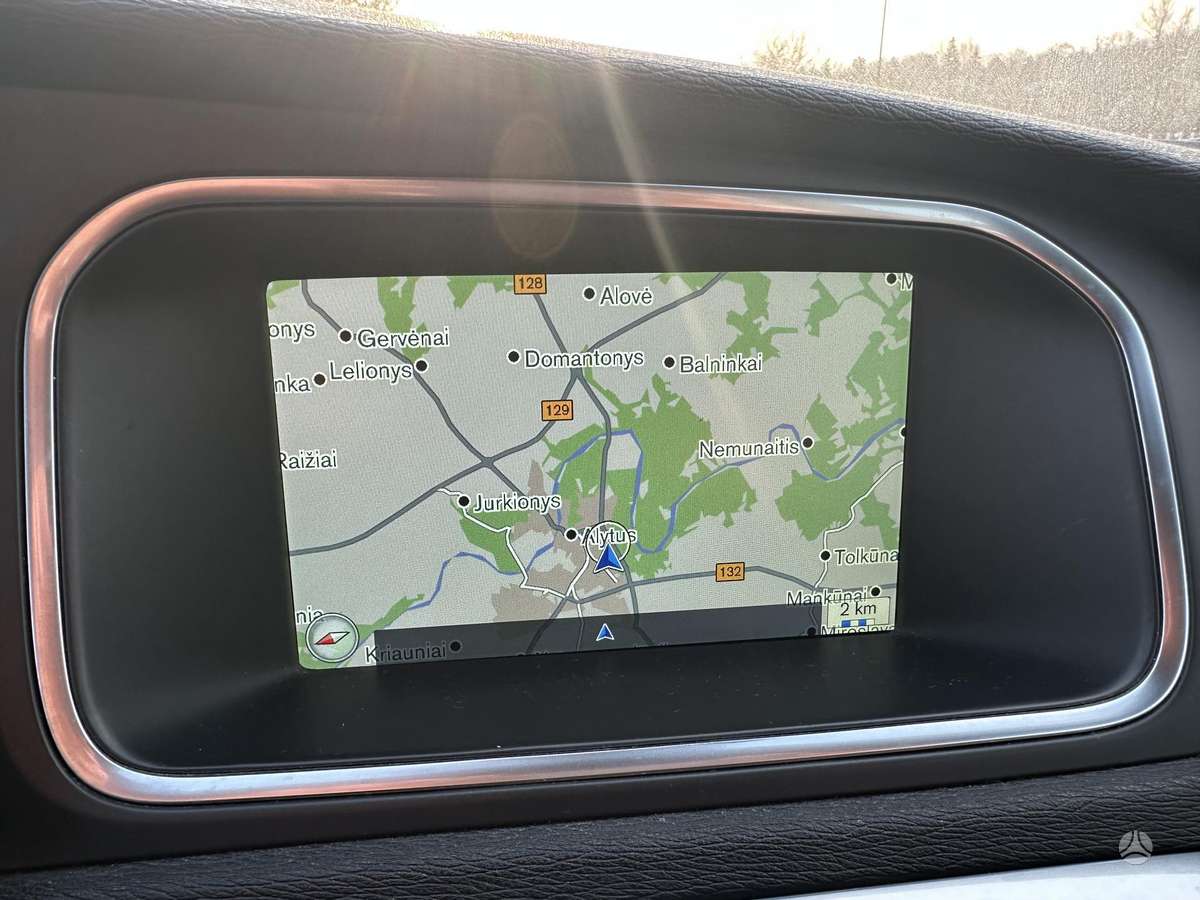 Volvo V40, 1.6 l., hatchback