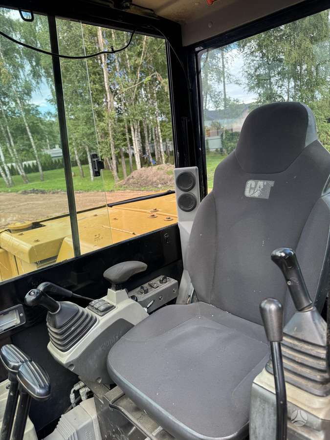 Caterpillar 306, мини-экскаваторы