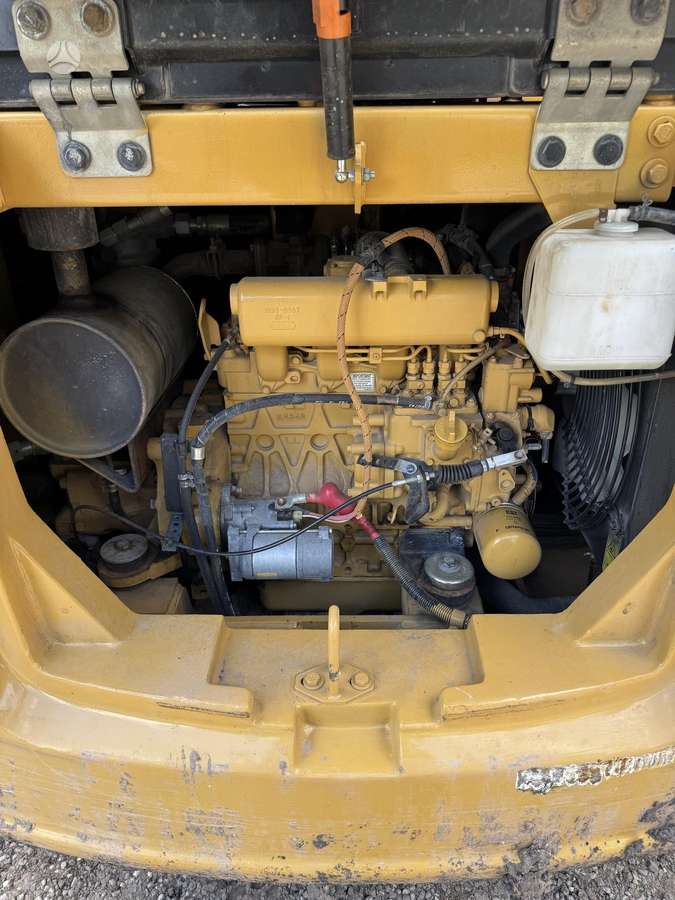 Caterpillar 306, мини-экскаваторы