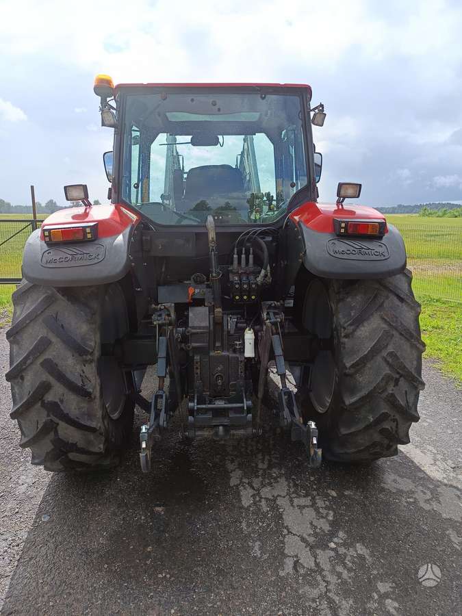 Case MC130, traktori
