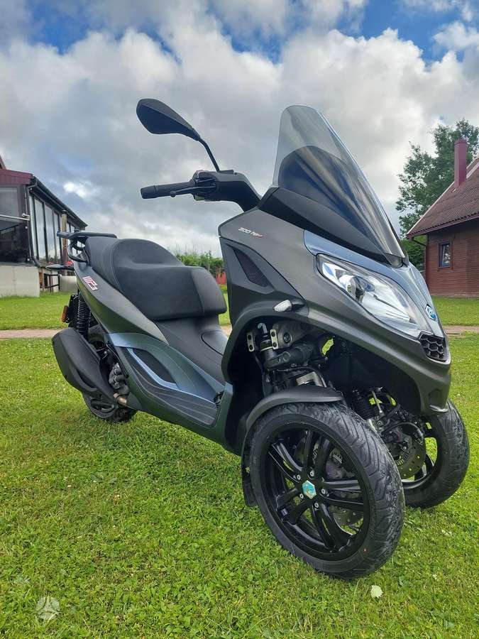 Piaggio MP3 300cc, трициклы
