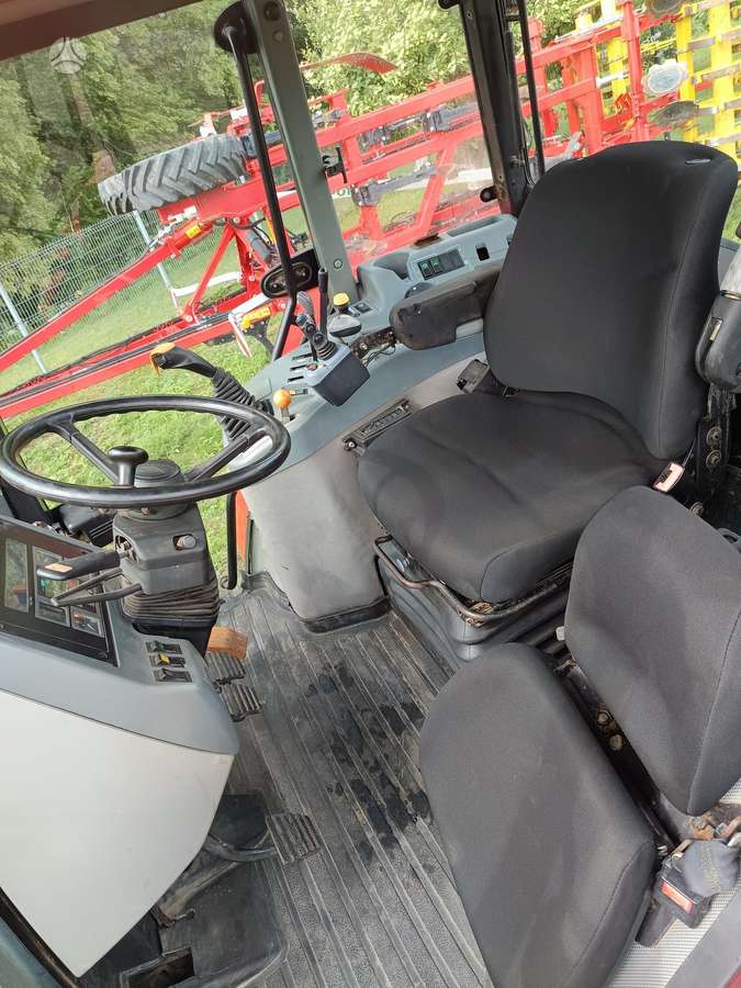 Case MC130, traktori