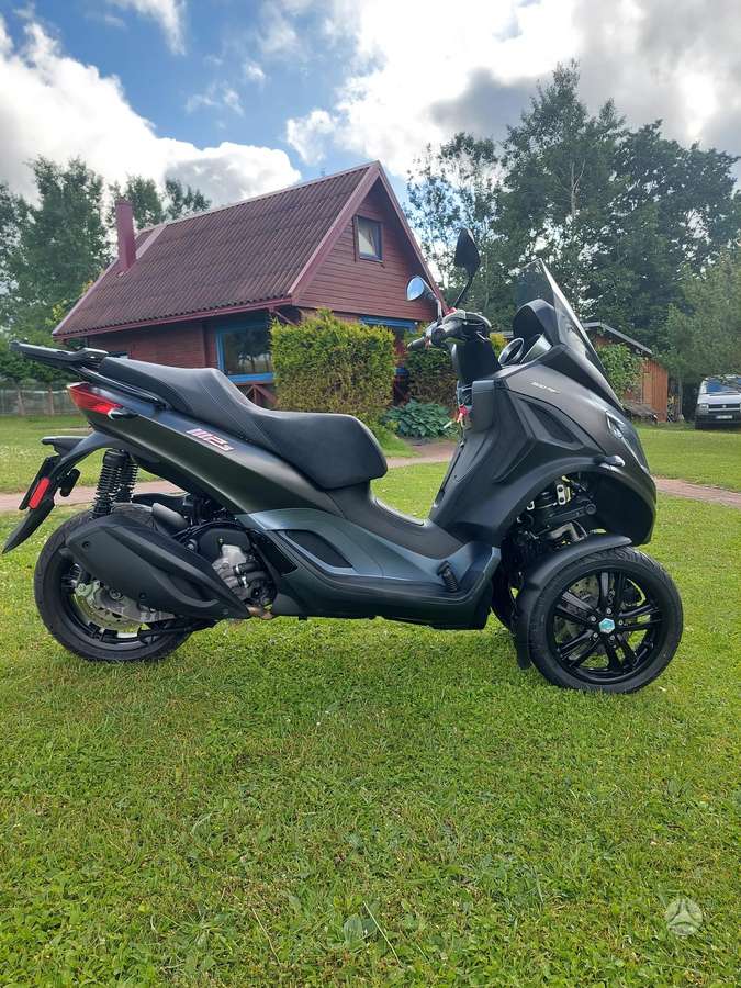 Piaggio MP3 300cc, triračiai