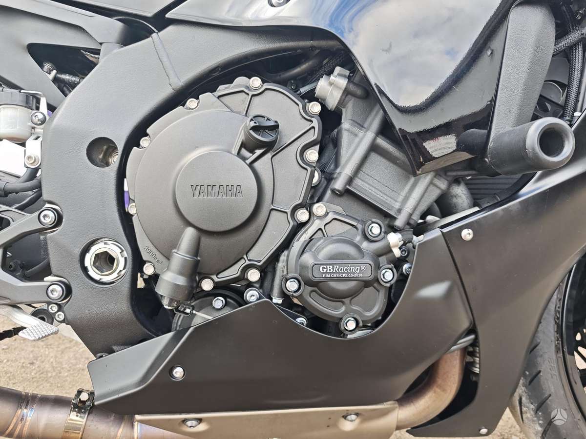 Yamaha R1 1000cc, superbikes