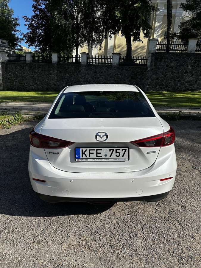 Mazda 3, 2.0 l., Седан