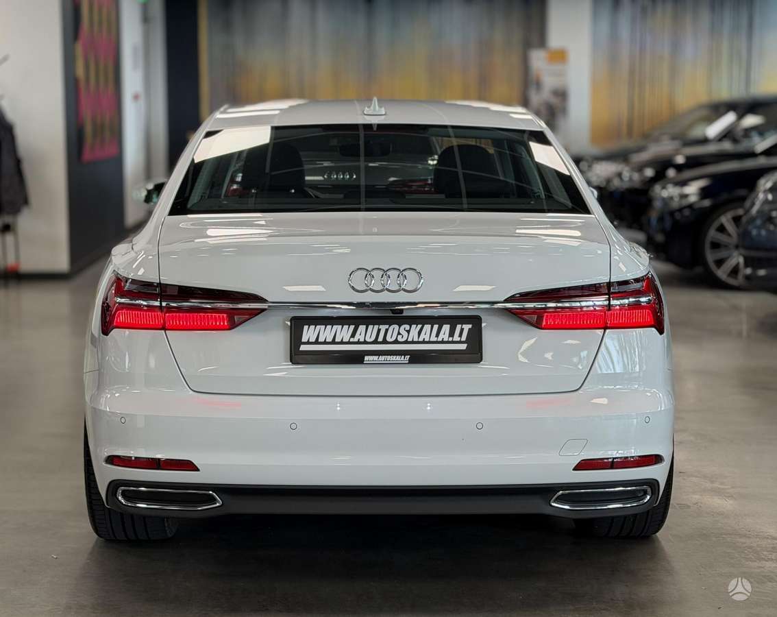 Audi A6, 2.0 l., Седан