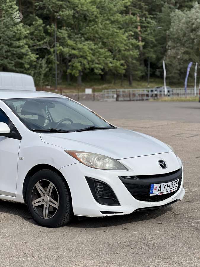 Mazda 3, 2.0 l., Седан