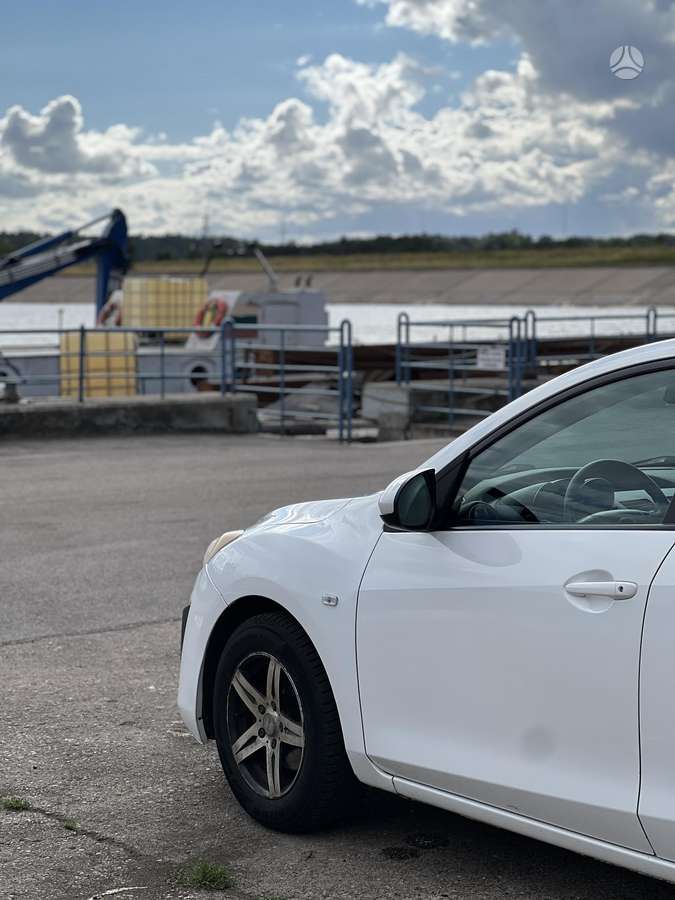 Mazda 3, 2.0 l., Седан