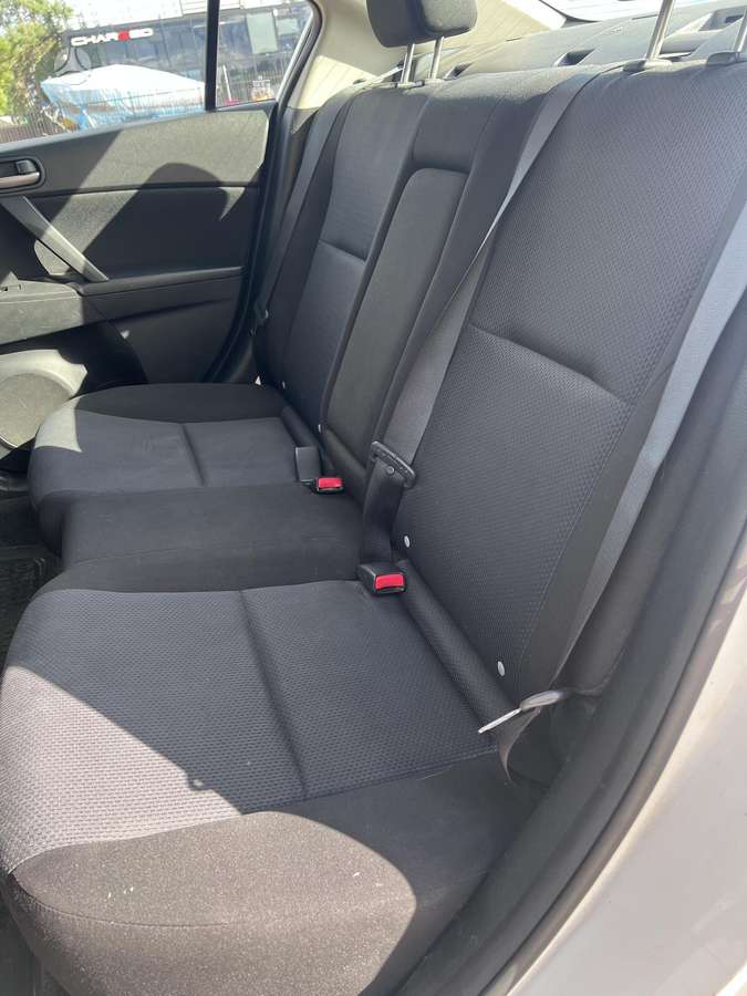 Mazda 3, 2.0 l., Седан